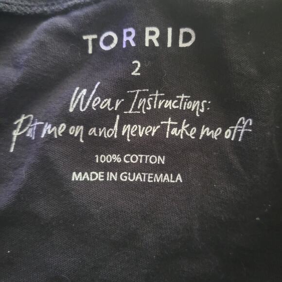 Torrid Women's Top Black Size 2 Starfield on Front Great for Sleep or wear out - Picture 3 of 7